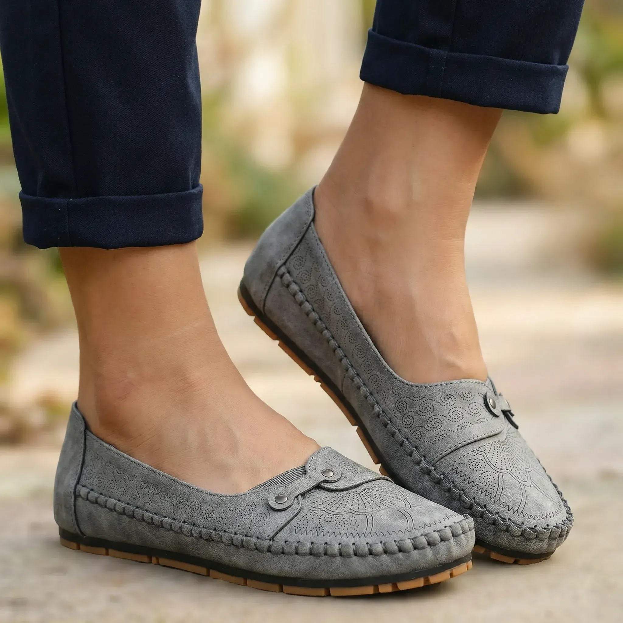 Women’s Suede Loafers – Extra Wide Fit Slip-On with Arch Support for Casual Walking - Image 4